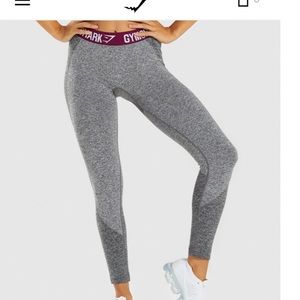 Gym shark leggings